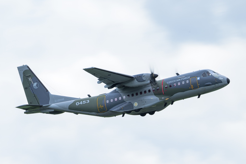 Stejně jako v minulých letech dopraví koně na místo armádní letouny CASA. Foto Petr Hamerník, Zoo Praha