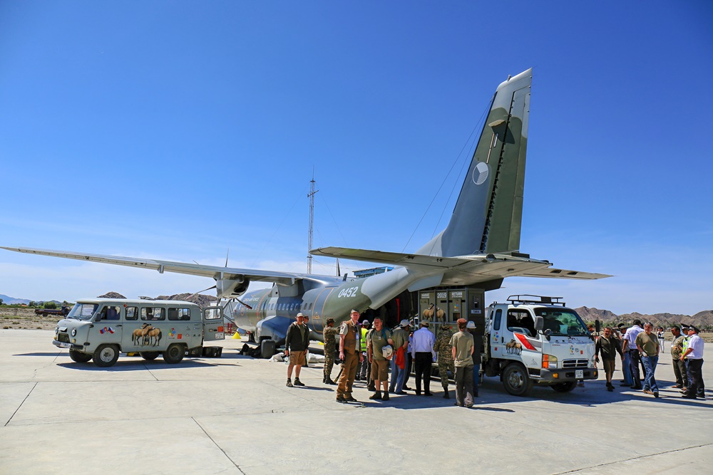 Armádní CASA v Bulgan sumu. Foto: Miroslav Bobek