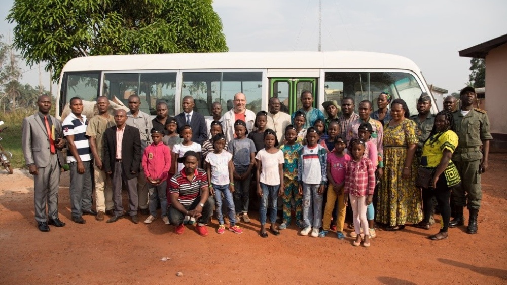 Začátkem roku 2025 měl projekt Toulavý autobus na kontě již více než 130 uskutečněných jízd, kterých se zúčastnilo přes 2400 dětí, ale také učitelé, někteří z rodičů a strážci lesa (ecoguards). Foto: Khalil Baalbaki, Zoo Praha